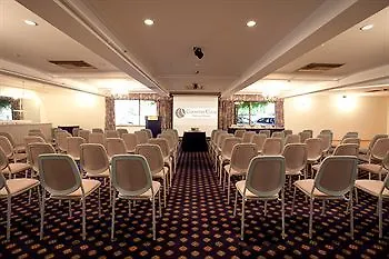 Adelaide Royal Coach Hotel 4*,